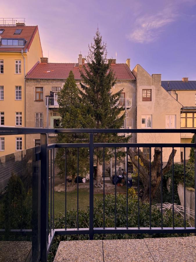 Elegant Escape Apartment I - City Centre ブラチスラヴァ エクステリア 写真
